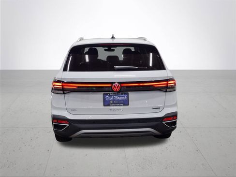 New 2025 Volkswagen Taos SEL image 11
