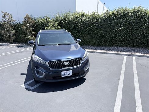 Used 2016 Kia Sorento LX w/ LX Convenience Package FWD image 5