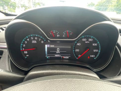 Used 2015 Chevrolet Impala LT w/ Convenience Package FWD image 13