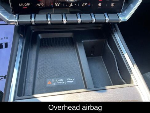 Used 2025 GMC Acadia Elevation image 27