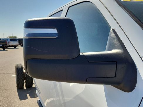 Used 2024 RAM 5500 Tradesman w/ Chrome Appearance Group AWD/4WD image 9