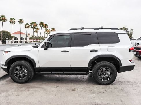 Used 2025 Lexus GX 550 AWD/4WD image 14