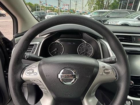 Used 2018 Nissan Murano S AWD/4WD image 10