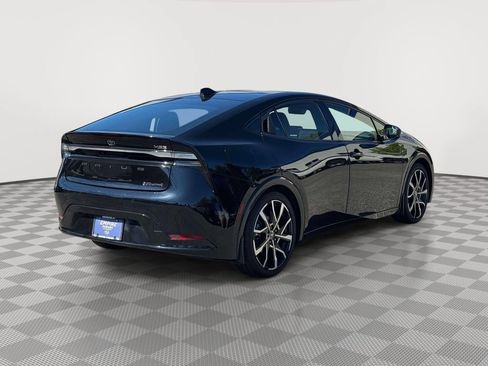 Used 2024 Toyota Prius Prime FWD image 8