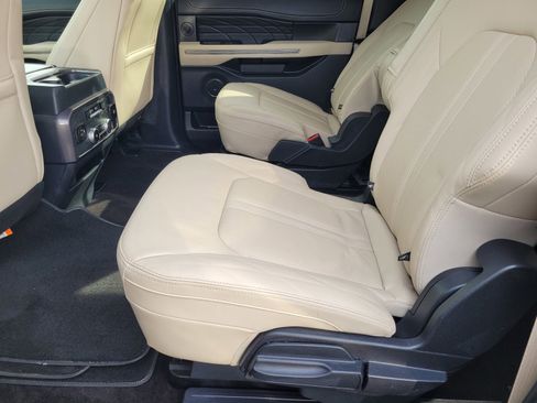 Used 2023 Ford Expedition Max Platinum image 10