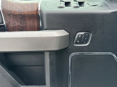 Used 2016 Ford F150 Platinum w/ Equipment Group 701A Luxury image 11