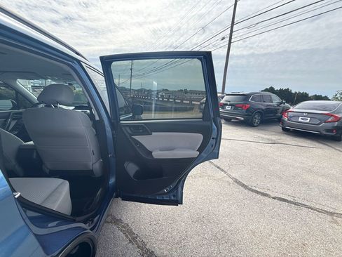 Used 2015 Subaru Forester 2.5i w/ Alloy Wheel Package AWD/4WD image 15
