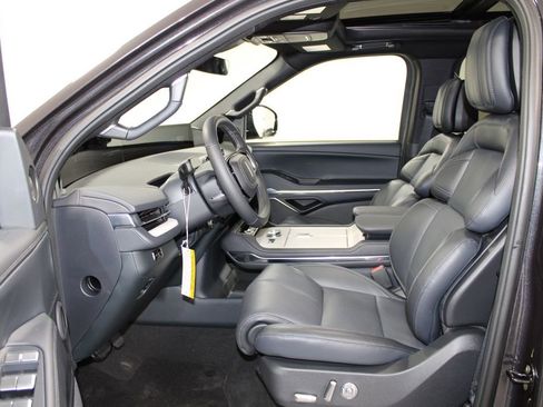 New 2026 Lincoln Navigator L Reserve w/ Jet Appearance Package image 26