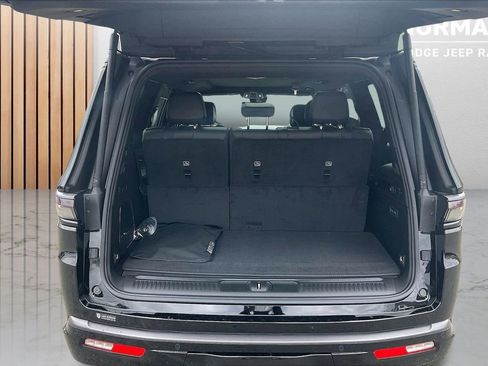 New 2026 Jeep Grand Wagoneer Limited image 27