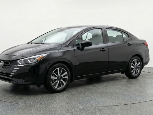 Used 2025 Nissan Versa SV FWD image 3