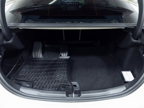 Used 2024 Mercedes-Benz C 300 4MATIC Sedan image 11