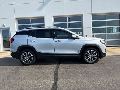 Used 2018 GMC Terrain SLT w/ Preferred Package AWD/4WD image 3