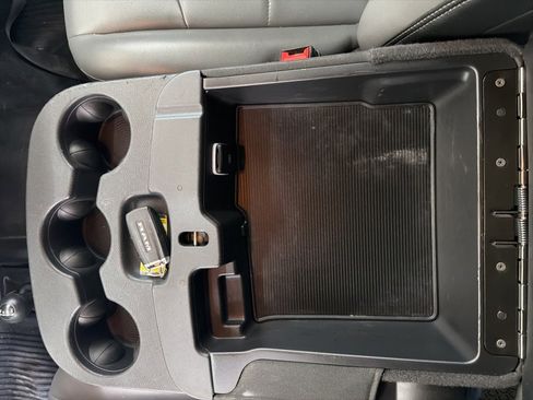 Used 2022 RAM 3500 Tradesman w/ Chrome Appearance Group image 28