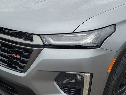 Used 2023 Chevrolet Traverse RS w/ LPO, Floor Liner Package AWD/4WD image 9