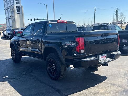 Used 2023 Chevrolet Colorado Trail Boss w/ Technology Package image 9