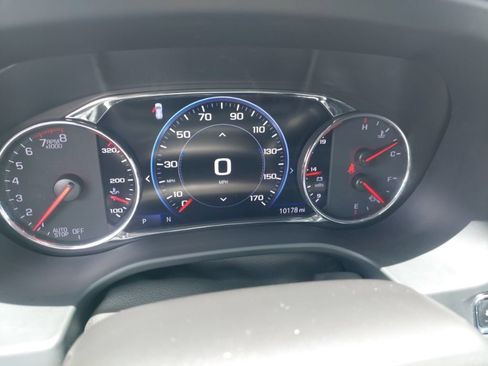Used 2023 GMC Acadia SLT w/ Technology Package FWD image 2