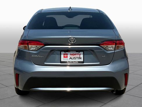 Used 2021 Toyota Corolla LE image 4