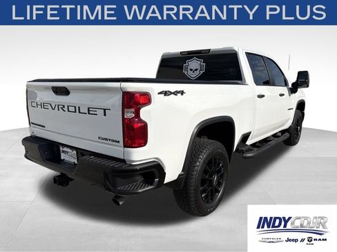 Used 2025 Chevrolet Silverado 2500 Custom w/ Custom Value Package AWD/4WD image 4