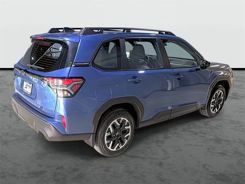 Used 2025 Subaru Forester image 4