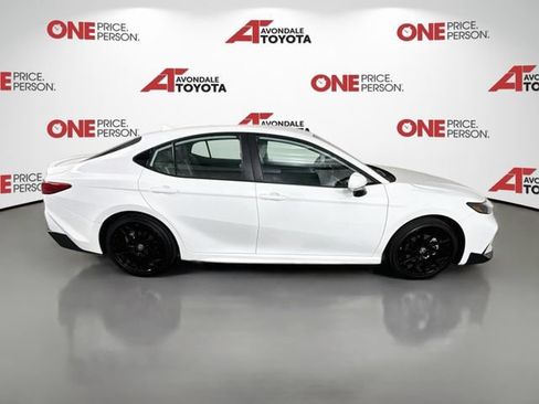Used 2026 Toyota Camry SE w/ Convenience Package FWD image 8