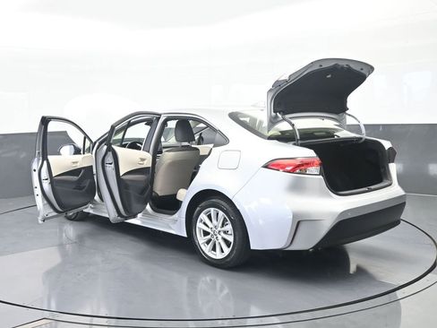 Used 2024 Toyota Corolla LE w/ LE Convenience Package image 64