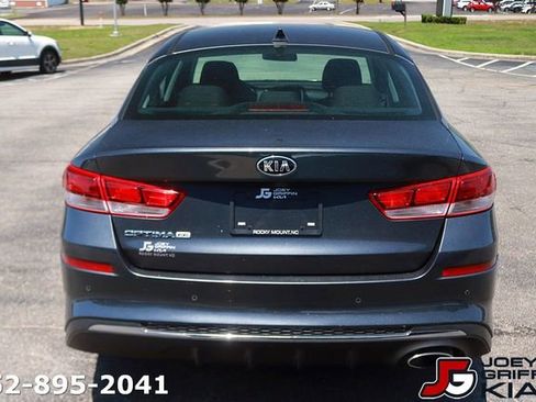 Used 2020 Kia Optima LX FWD image 6