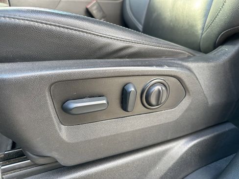 Used 2022 Chevrolet Silverado 3500 LTZ w/ LTZ Convenience Package image 15