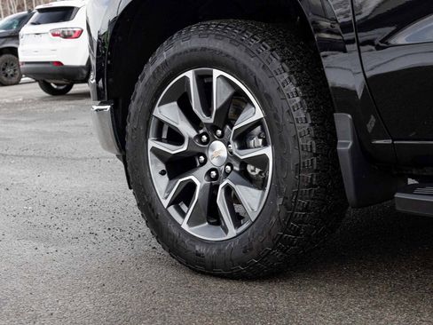 Used 2023 Chevrolet Silverado 1500 LT image 7