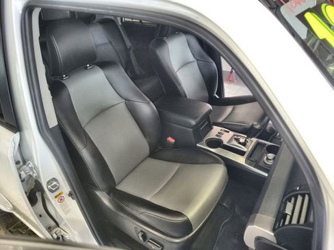 Used 2018 Toyota 4Runner SR5 Premium image 25