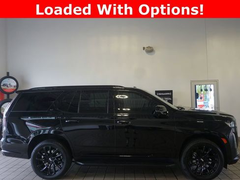 Used 2022 Cadillac Escalade Sport AWD/4WD image 2