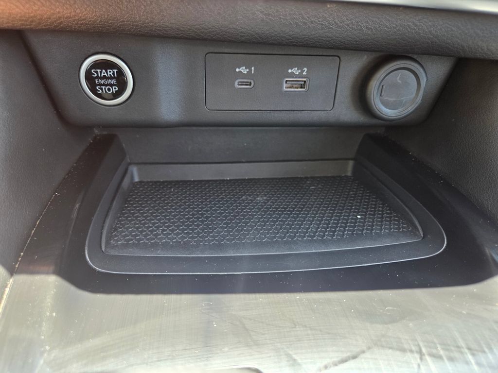 Used 2023 Nissan Rogue SL AWD/4WD image 17