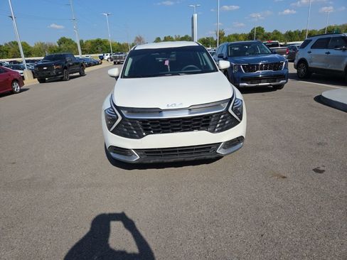 Certified 2024 Kia Sportage LX FWD image 9