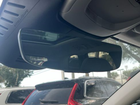 Certified 2022 Volvo XC60 B5 Inscription w/ Climate Package image 44