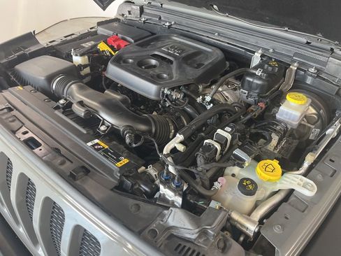 Used 2023 Jeep Wrangler Unlimited Sport AWD/4WD image 11