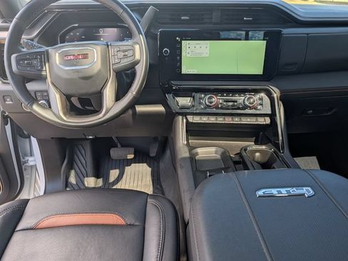 Used 2024 GMC Sierra 2500 AT4 w/ AT4 Premium Plus Package AWD/4WD image 20