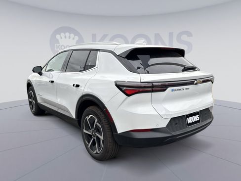 New 2026 Chevrolet Equinox EV LT image 4