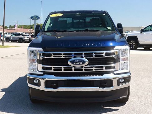 Used 2024 Ford F250 XLT w/ FX4 Off-Road Package AWD/4WD image 2
