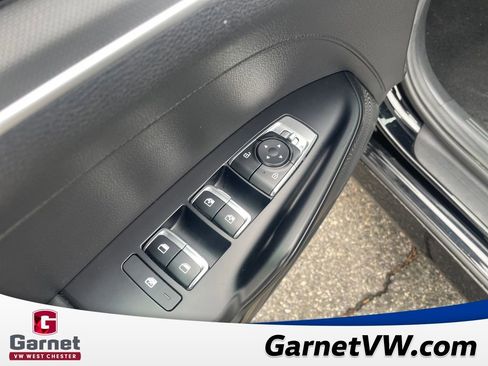 Used 2022 Kia K5 GT-Line image 11