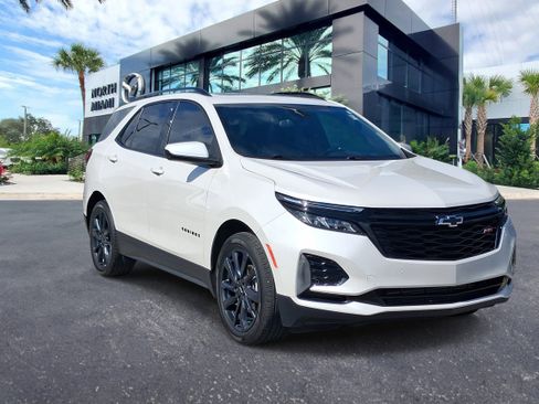 Used 2024 Chevrolet Equinox RS FWD image 3