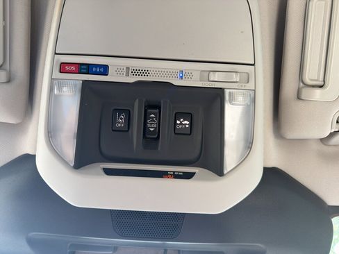Used 2022 Subaru Forester Premium AWD/4WD image 21