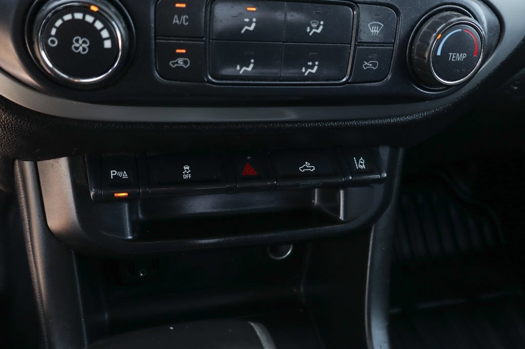 Used 2021 Chevrolet Colorado LT w/ Fleet Safety Package RWD image 42