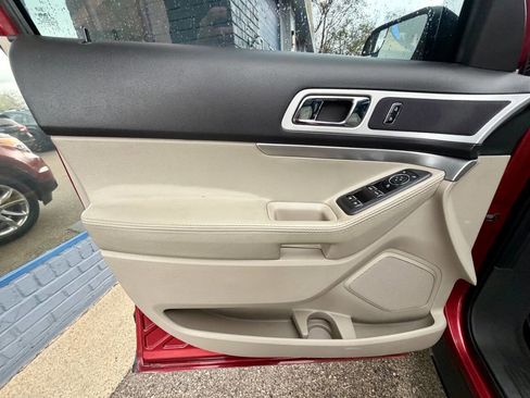 Used 2013 Ford Explorer XLT AWD/4WD image 47