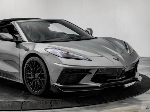 Used 2022 Chevrolet Corvette Stingray Preferred Cpe w/ Z51 Performance Package RWD image 36