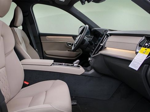 New 2026 Volvo XC90 B6 Plus w/ Protection Package Premier image 22