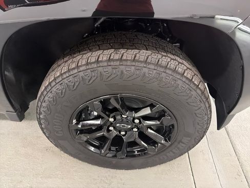 New 2026 Chevrolet Colorado Z71 w/ Midnight Edition AWD/4WD image 4