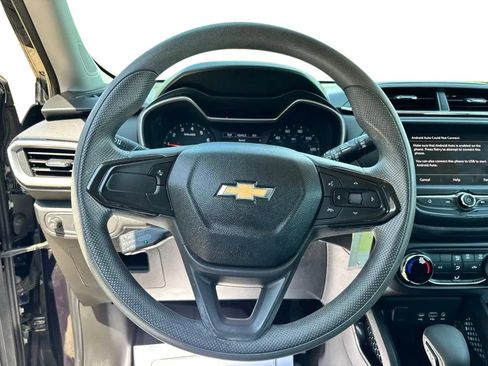 Used 2021 Chevrolet TrailBlazer LS FWD image 12