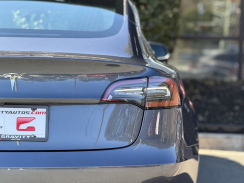Used 2020 Tesla Model 3 Standard Range Plus image 16