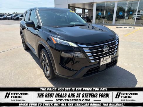 Used 2025 Nissan Rogue SV AWD/4WD image 4