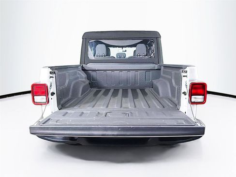 Used 2024 Jeep Gladiator Sport AWD/4WD image 24