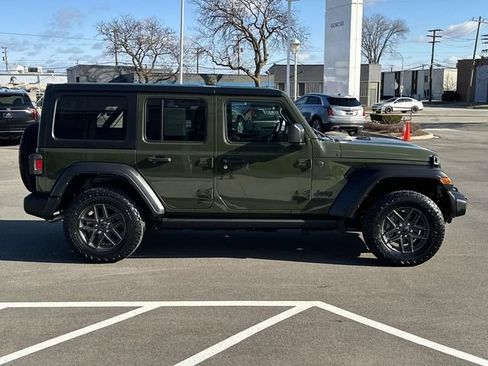 Used 2024 Jeep Wrangler Unlimited Sport AWD/4WD image 34